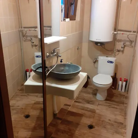 търнова, Guest 3*